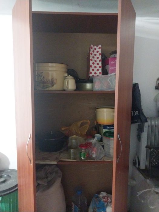 Продам высокий шкаф