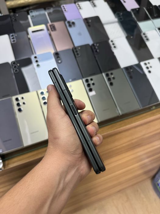 Samsung Fold 3 12/256Gb