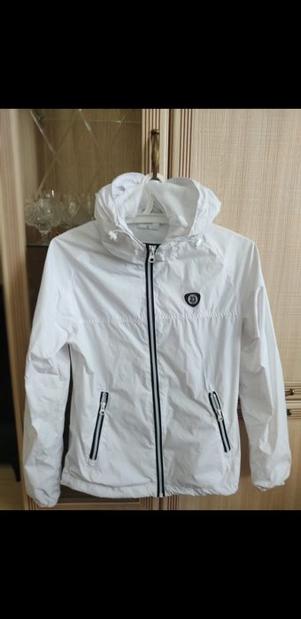 2 ветровки, юбка, рубашка