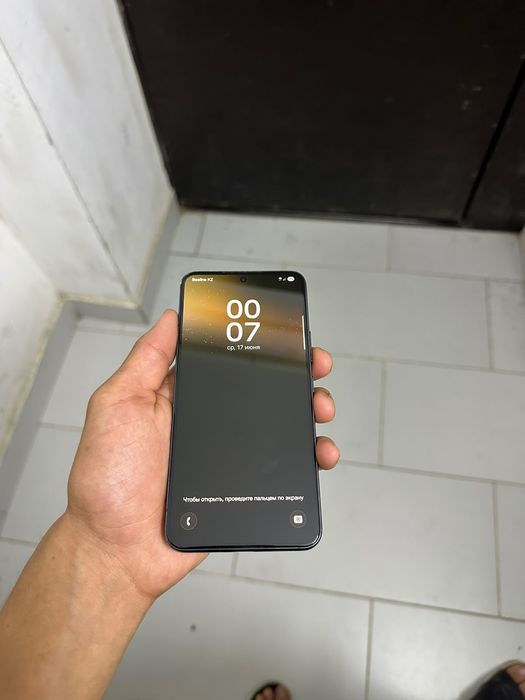 Samsung s22 в хорошем состаяние