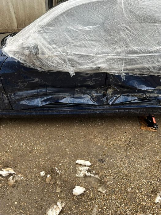 BMW e90 2011 e5 !!!AVARIAT !!!preț negociabil.