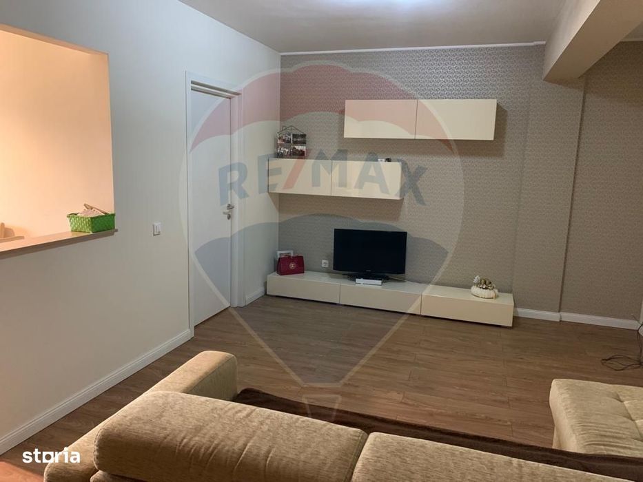 Apartament 3 camere de închiriat – Bloc nou, Bd. Unirii zona MC