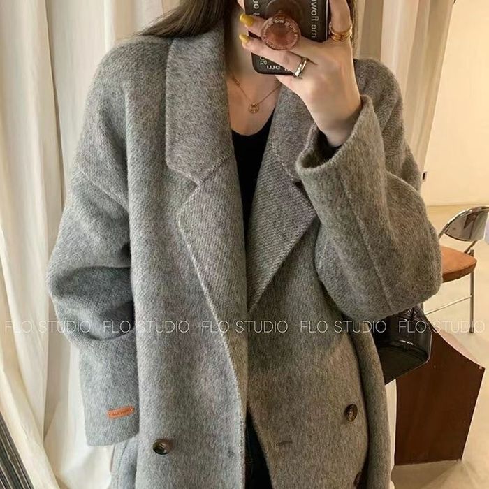 Женское пальто. Ayollar paltosi