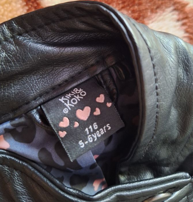 Продам куртку детскую