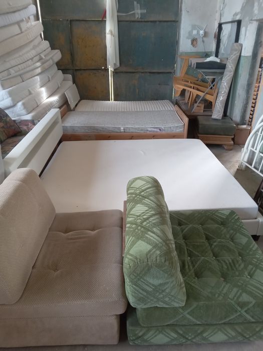 Mobilă second hand