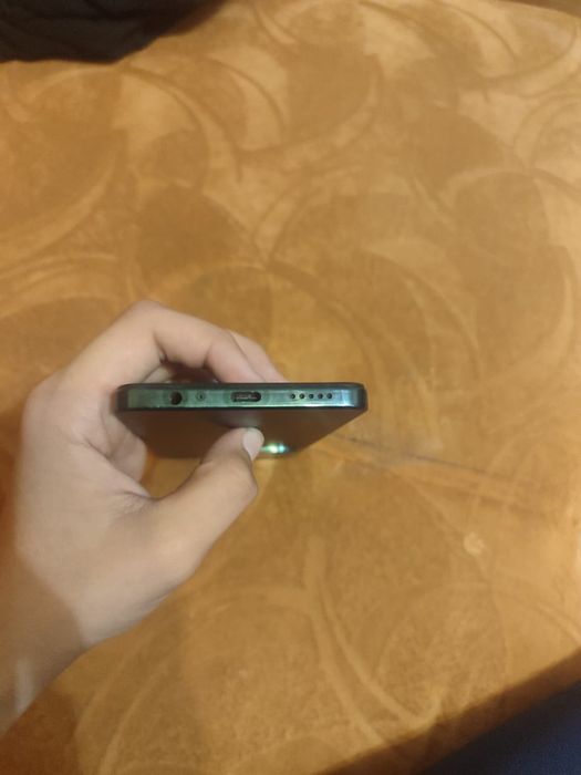 Продам vivo y28 256g 8+8