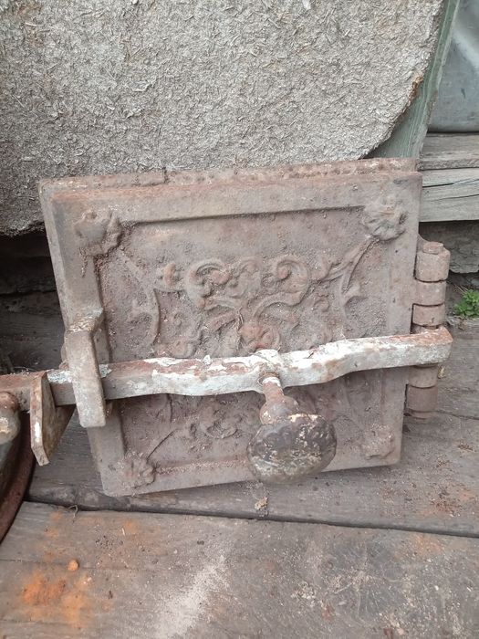 Двери на печку с отливкой