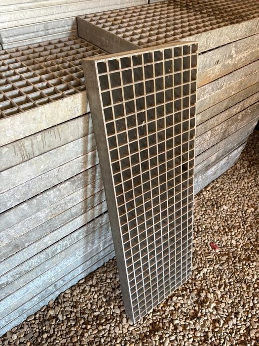 Vănd Trepte zincate stil Gretar pentru Scară metalice