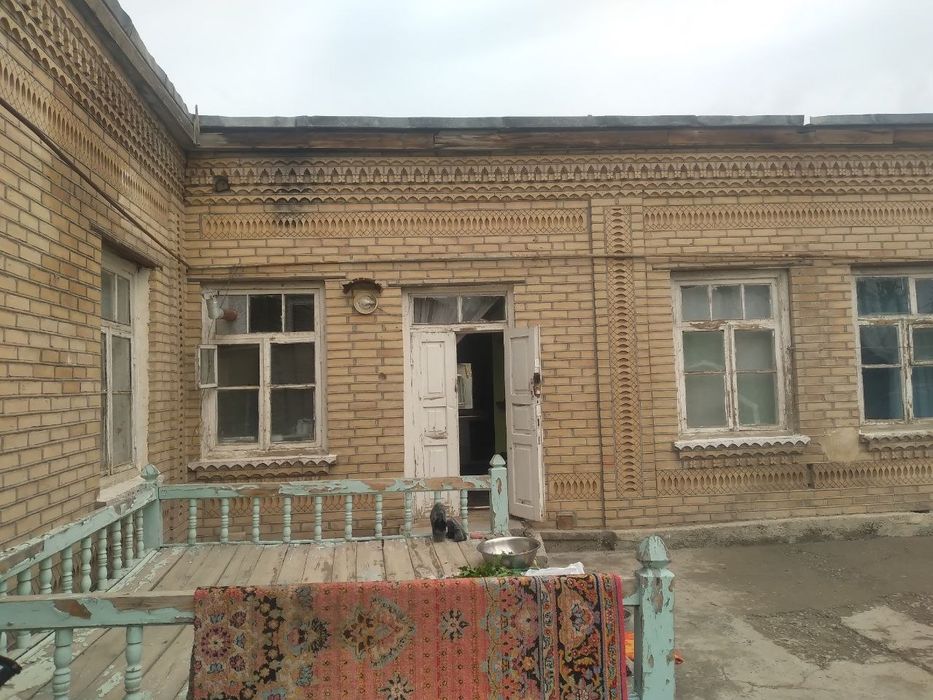 Xovli sotiladi eski shaxarda