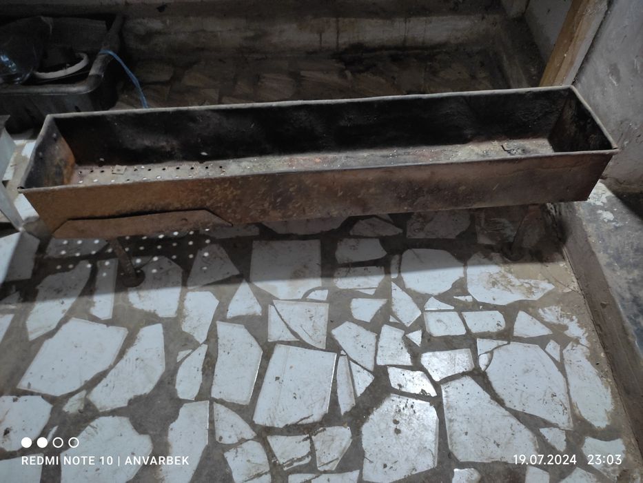 Шашлыцница-Мангал в отличном состоянии!