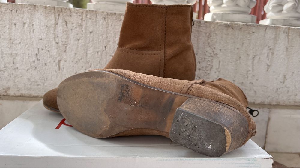 Ghete de piele întoarsă naturală