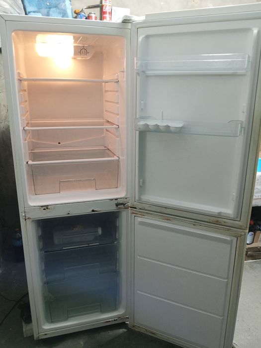 Продам холодильник