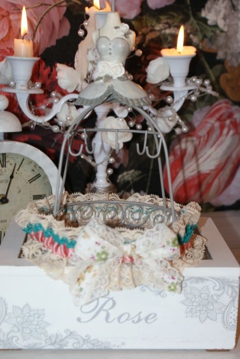 Jartiera mireasa NOUA hand made 100% in Romania Bridal garter