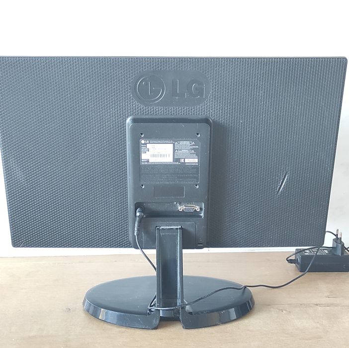 Монитор марки LG