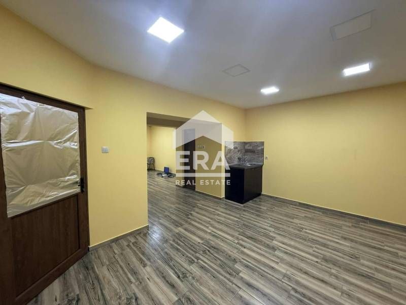 Самостоятелна къща в с. Сандрово, обл. Русе