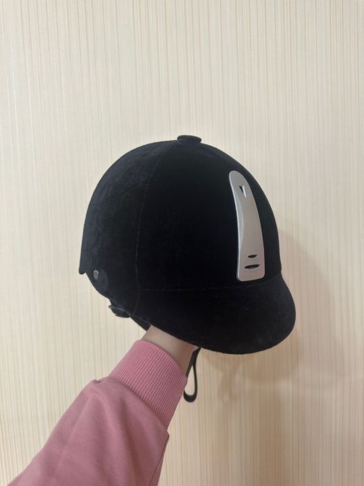 Шлем для верховой езды