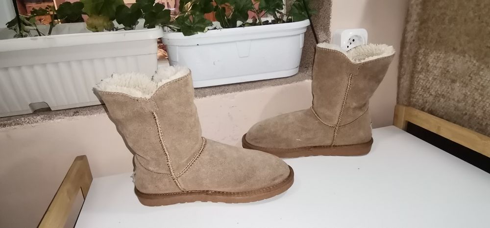 Ботуши апрески Ugg 38 н.