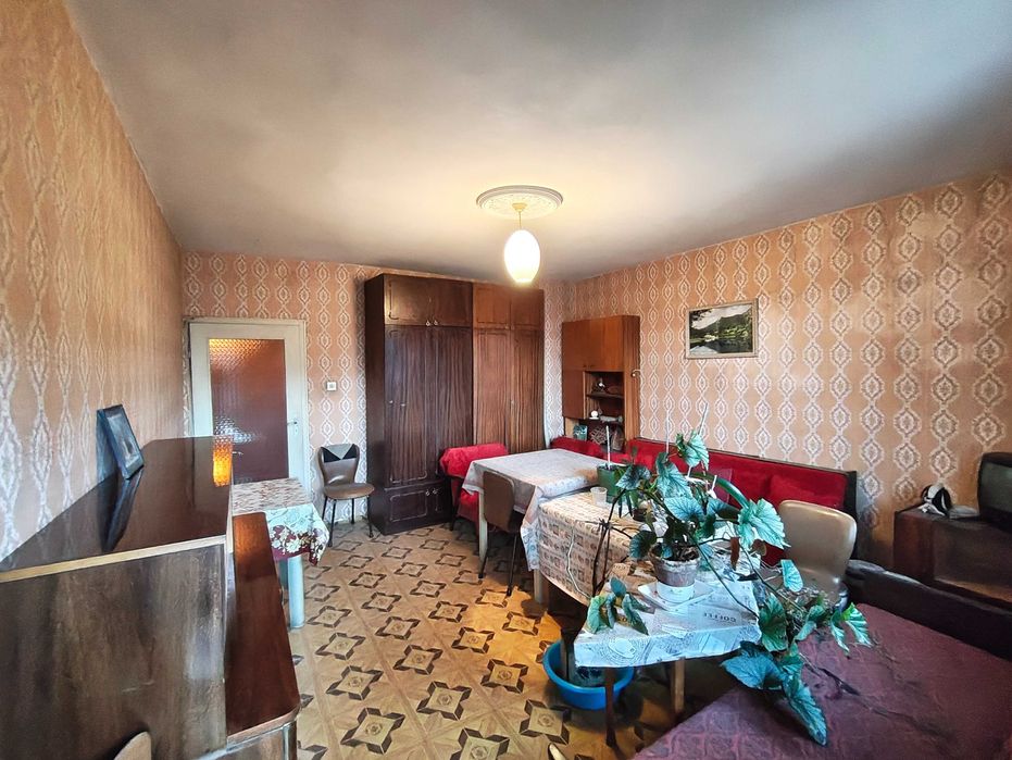 Двустаен тухлен апартамент - Идеален център