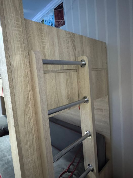 Продам Двухъярусную кровать