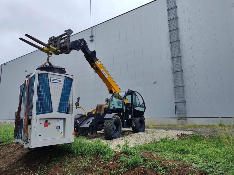 De inchiriat Telehandler Fix