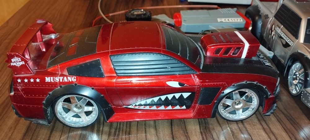 Гоночные машинки от Jada toys Mustang
