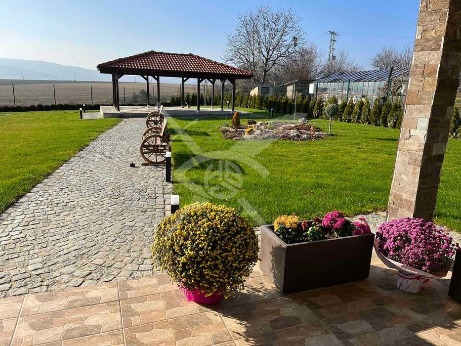 Продава се Къща в с. Ковачевци, Област София-област - 240 кв.м за 1709 €/кв.м - Снимка #10