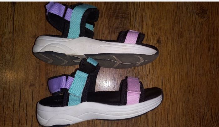 Сандали Найк 35 номер