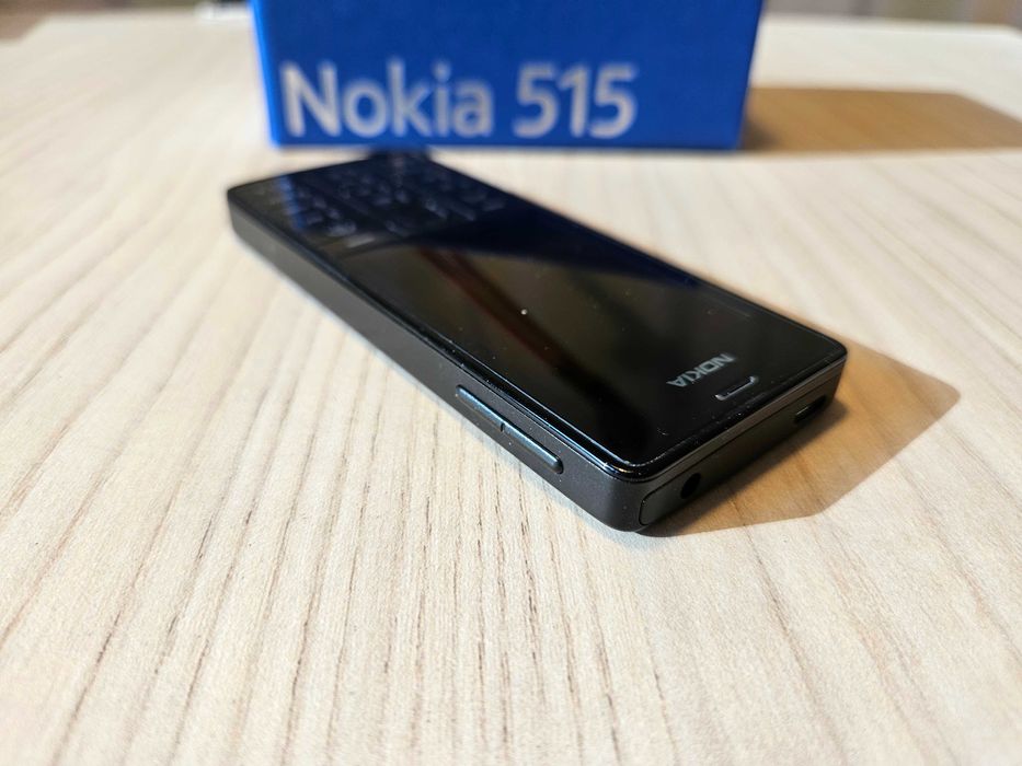 GSM Nokia 515 RM-953 Black телефон с копчета зарядно камера Нокиа кейс