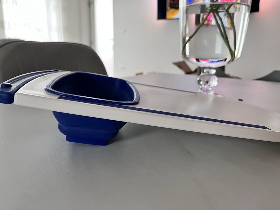 Tocător extensibil (cu recipient)