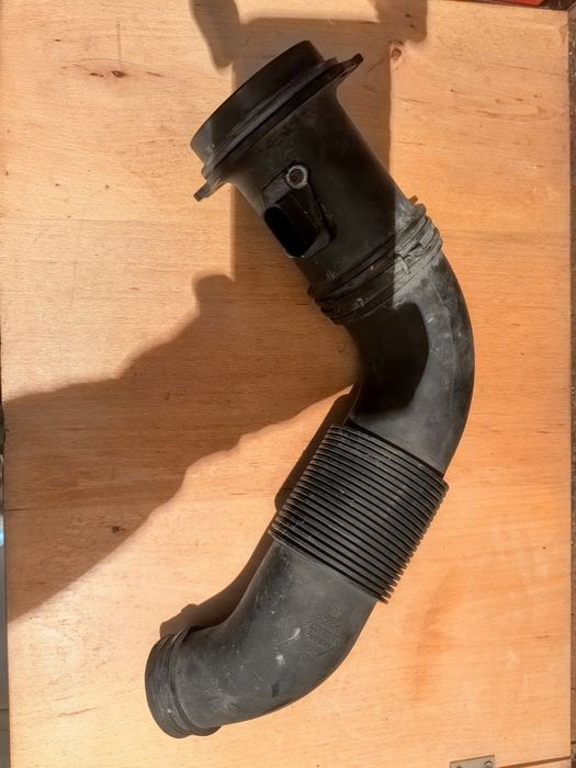 Маркуч за турбина Audi Q7 4L 3.0tdi