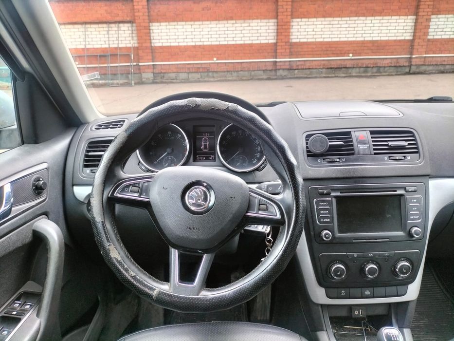 Продам Skoda Yeti  2014г