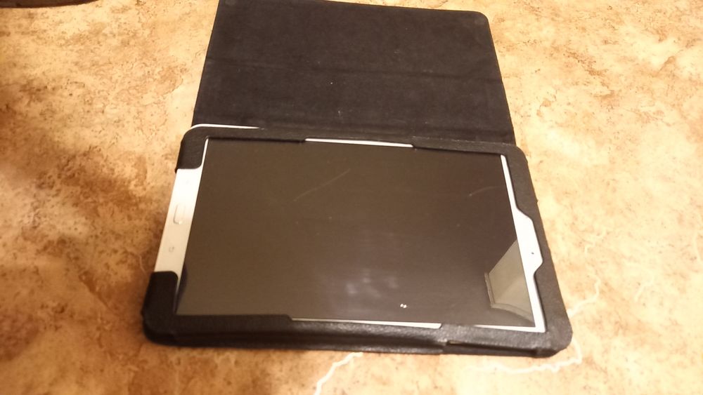 Планшет Samsung Galaxy Tab E
