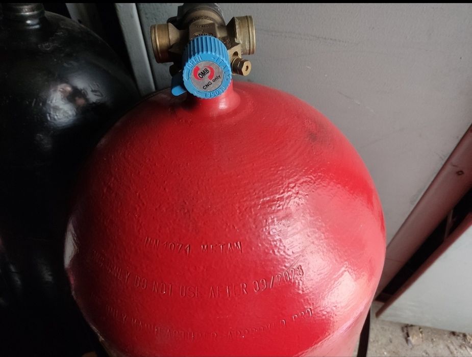 Метанови бутилки олекотени