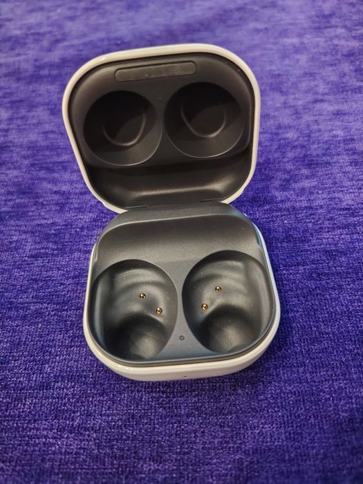 Кейс для наушников Samsung Galaxy Buds FE