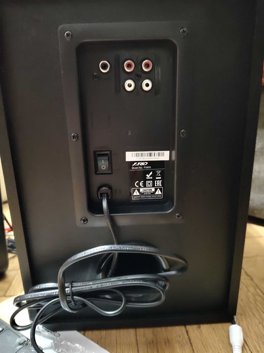 Тонколони Fenda F&D F590X