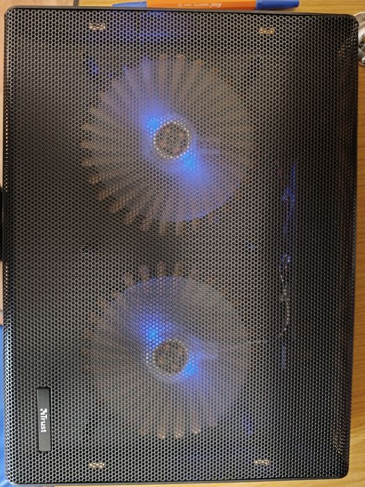 Stand răcire laptop.
