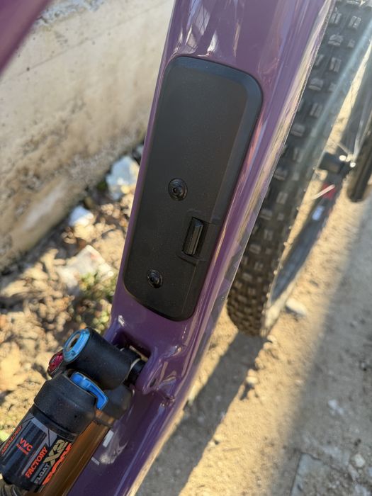 Продавам Santa Cruz Megatower!