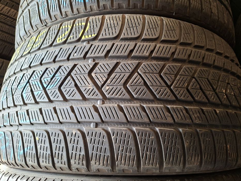 ! 2 anvelope 275/35 R22 Pirelli - VANDUTE!