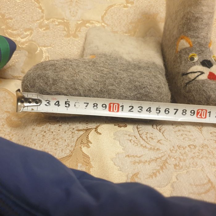 Продам новые детские валенки