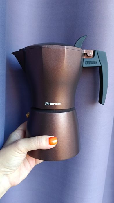 Кофеварка гейзерная новая