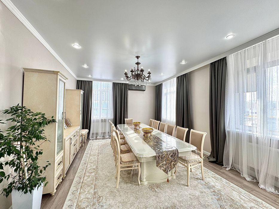 Стол-трансформер от 2/20-4/20м.Левый берег.