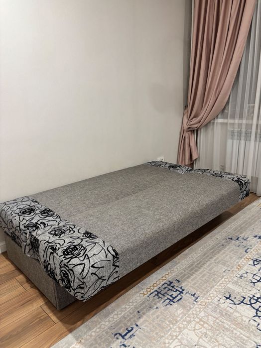 Продам диван книжку