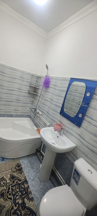 Uy sotiladi Elobod 61 kv