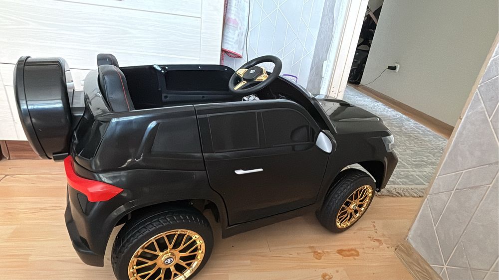 Электромобиль Toyota