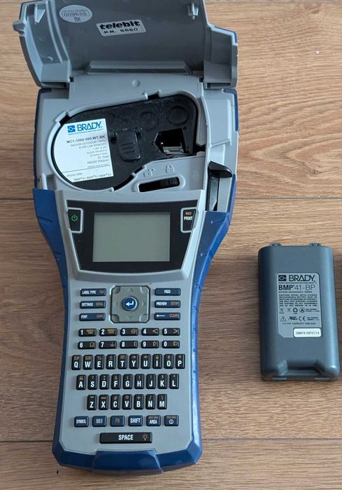 Vand Brady BMP41, 200 RONi