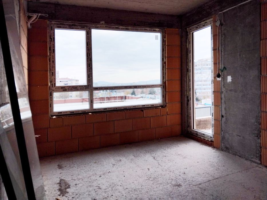 Продава се Тристаен апартамент в Бургас, Славейков - 103 кв.м за 1282 €/кв.м - Снимка #11