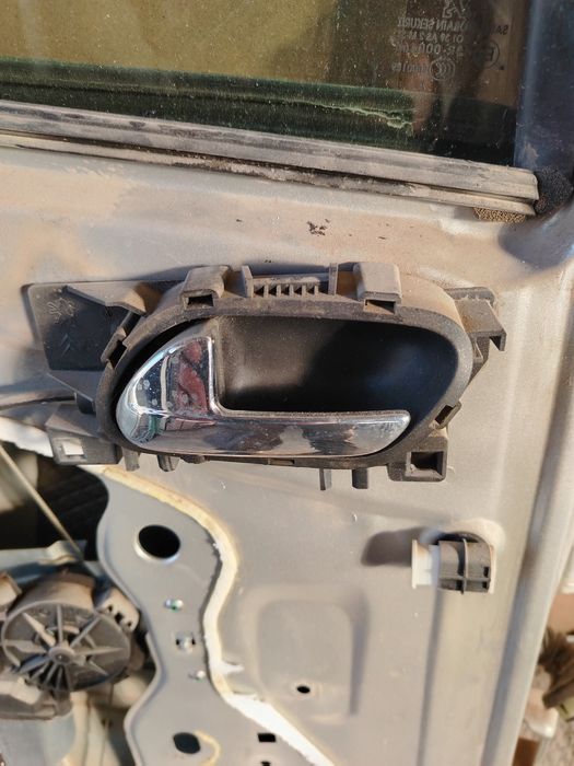 Пежо 207 на части.