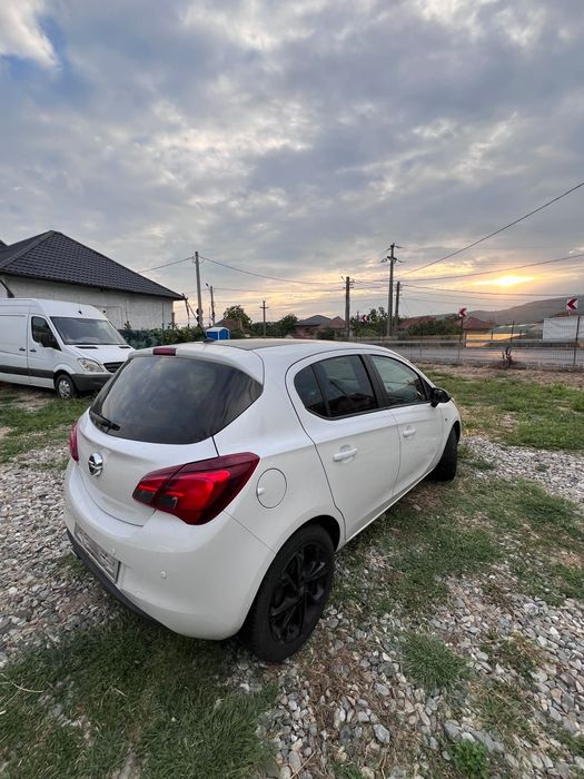 Opel Corsa 1.2 Benzină + GPL din fabrică – 2016 | Alb Perlat | Black Pack