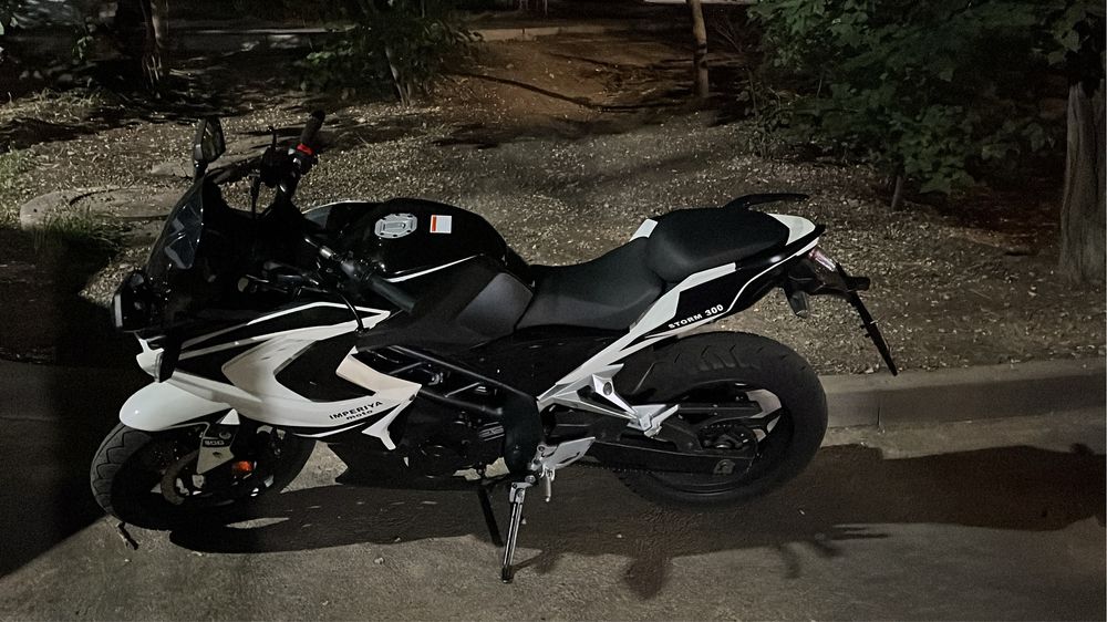 Продам мотоцикл Raser Storm 300