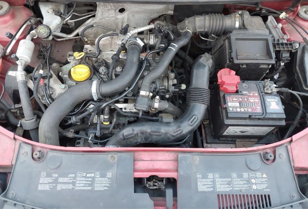 На части Dacia Logan AMBIANCE 898cc 90коня ръчка 120000км